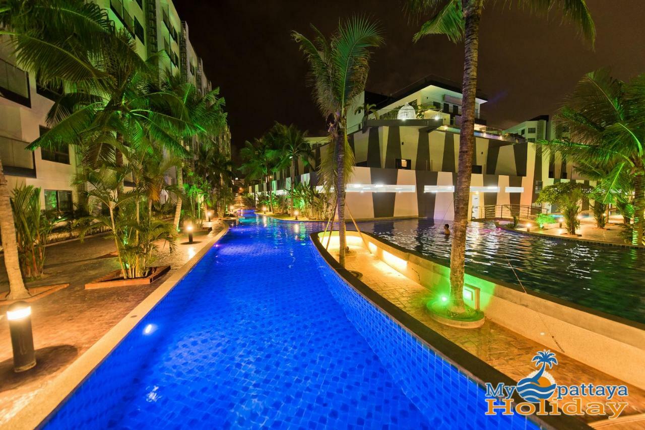 Arcadia Beach Resort Pattaya Bagian luar foto